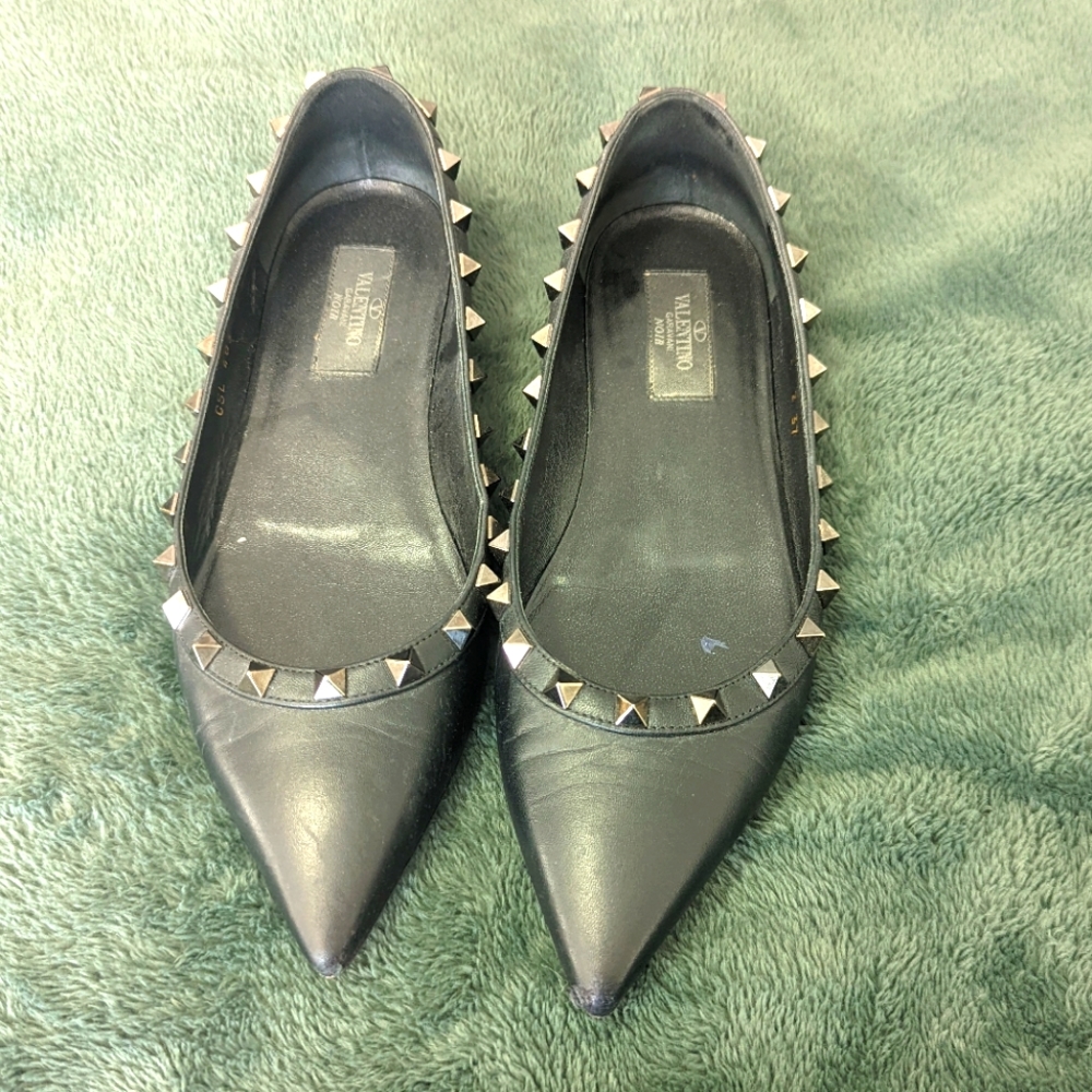 Authentic Valentino garavani noir rockstud flats sz 37